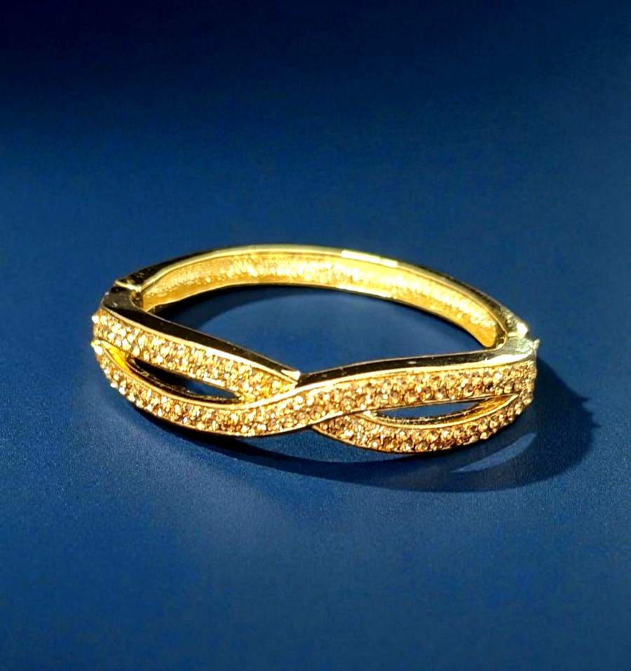 Gold Tone Bracelet Figure-8 Front Topaz Rhinestones 2.5″ Diameter Side Clasp