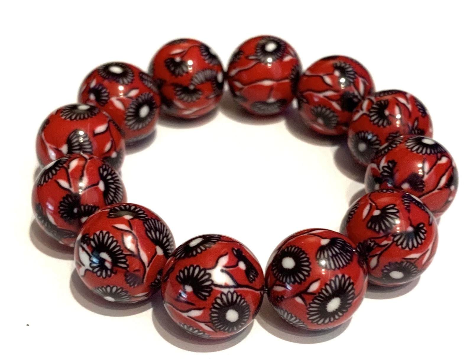 Vera Bradley Deco Daisy Stretch Bracelet, 16 mm Beads Red Black White NWOT