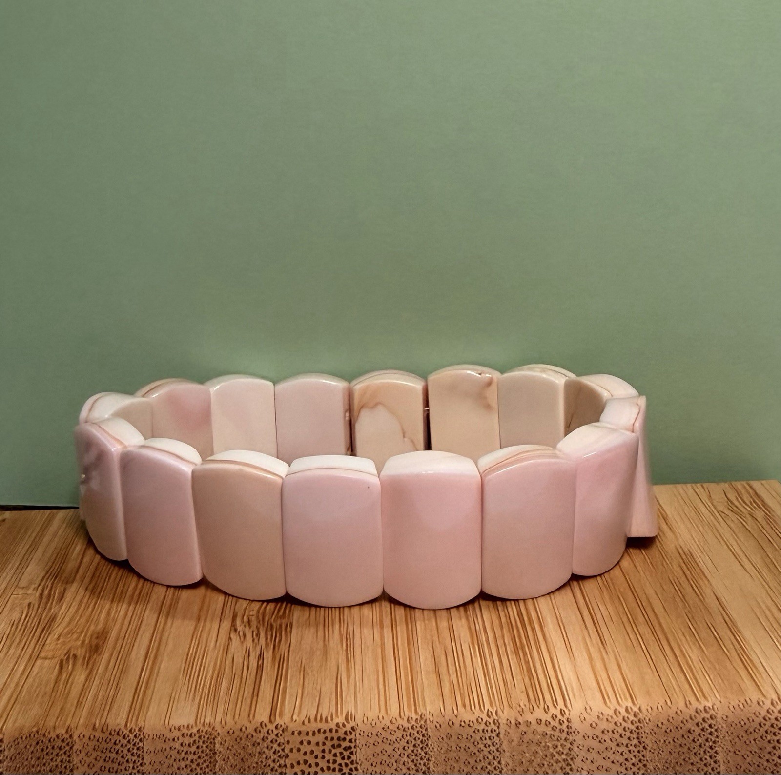 Genuine pink Conch shell Stretch bracelet 6.5 Inch
