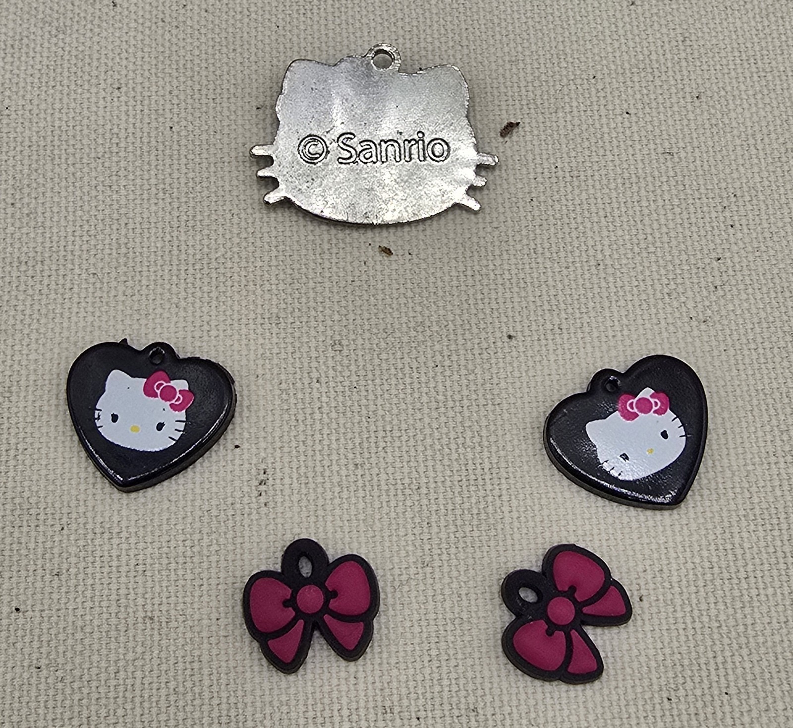 Sanrio Hello Kitty Face Enamel Metal & Plastic Hearts Bows Bracelet Charms
