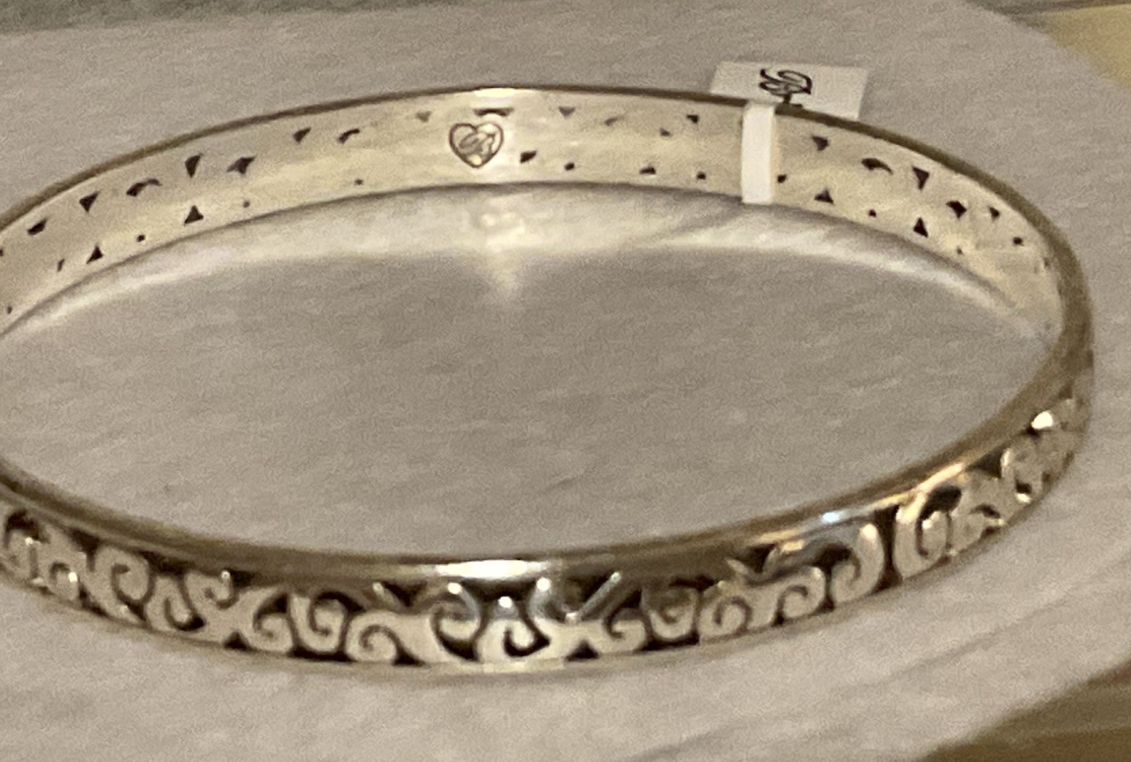 EXOTIC BEAUTY! NWT BRIGHTON ULUWATU NARROW OPEN SWIRL BANGLE BRACELET MSRP:$52
