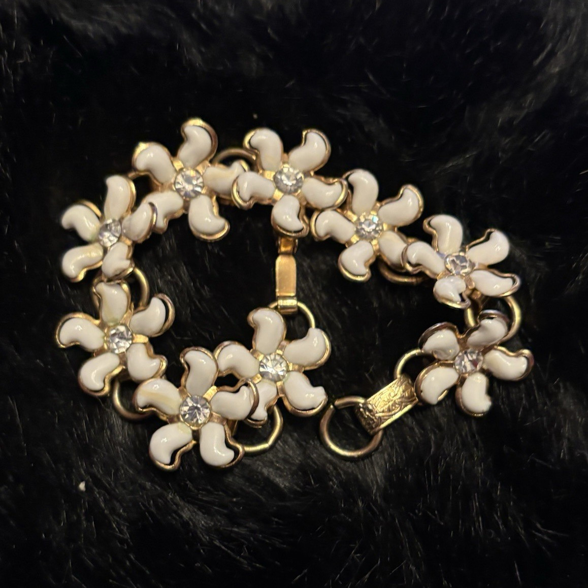 Gold-Tone White Enamel Flower Link Chain Bracelet, Metal, Box Clasp, 6 in