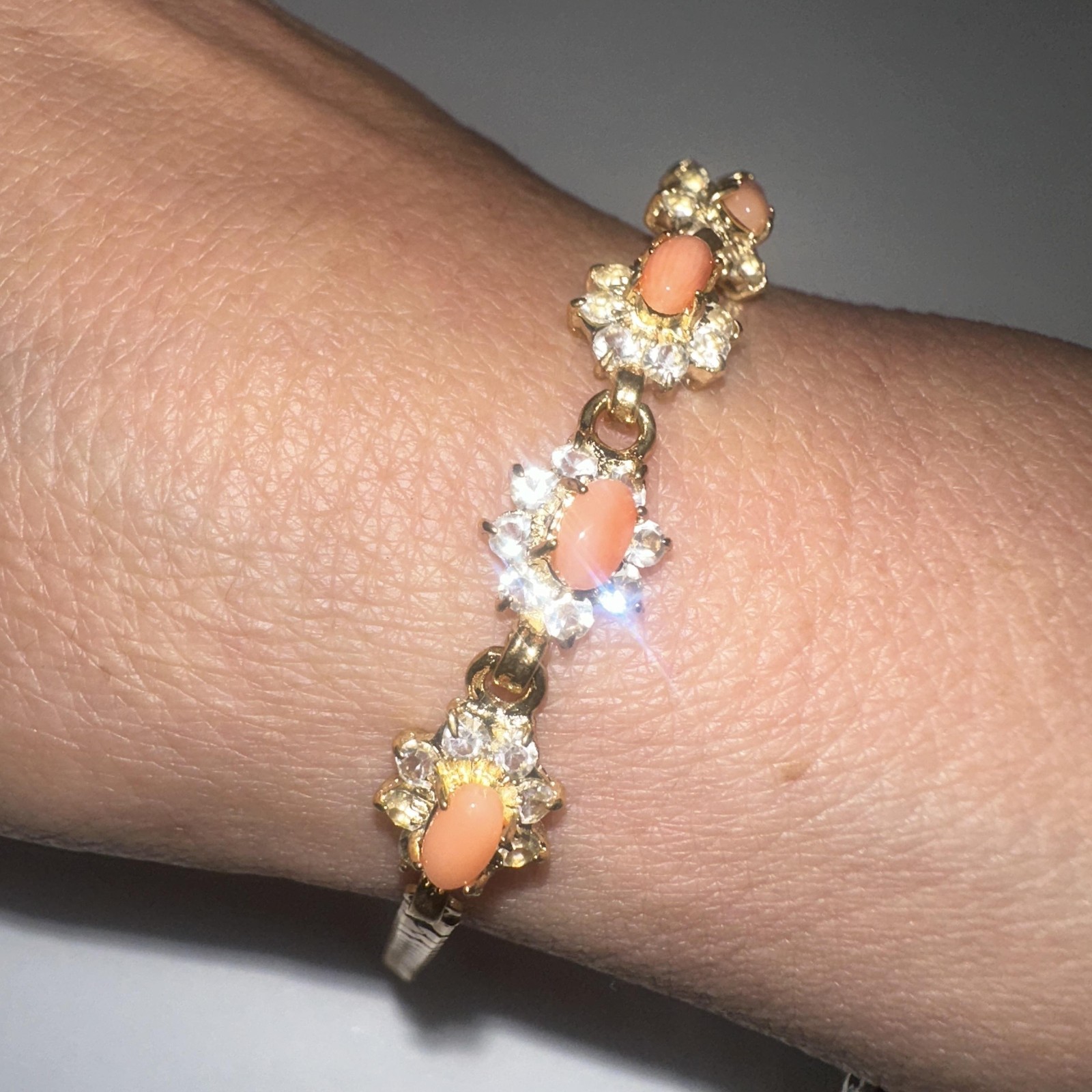 Gold Tone Pink Salmon Cabochon Chain Tennis Bracelet 7.5 Inch Crystal Flower
