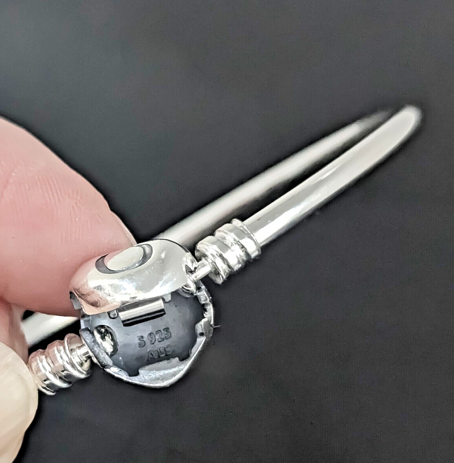 NEW 596268 925 Silver 100% PANDORA Moments Heart Clasp Bangle Charm Bracelet