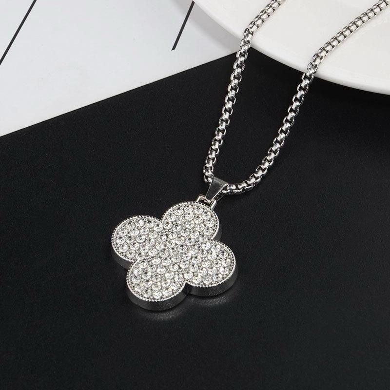 Elegant Sparkling Cubic Zirconia Four Leaf Clover Necklace