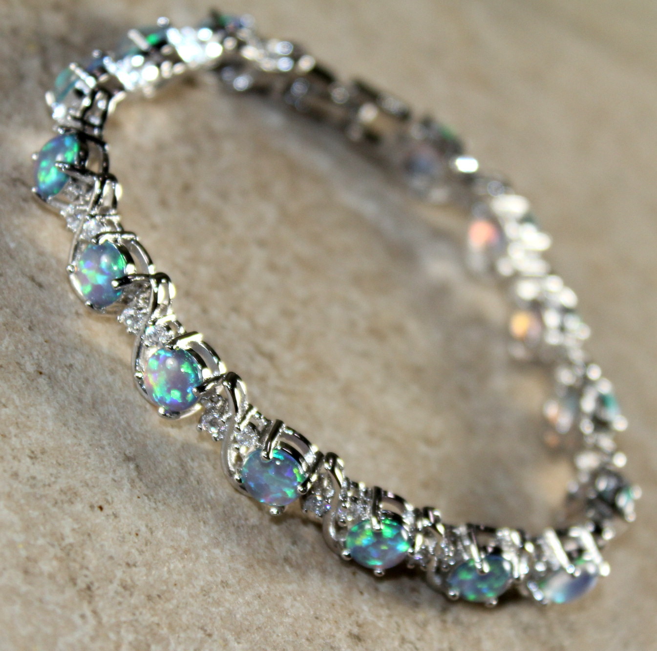 Silver Elegant Fire Opal Round Bracelet Blue Red Green Yellow WB217