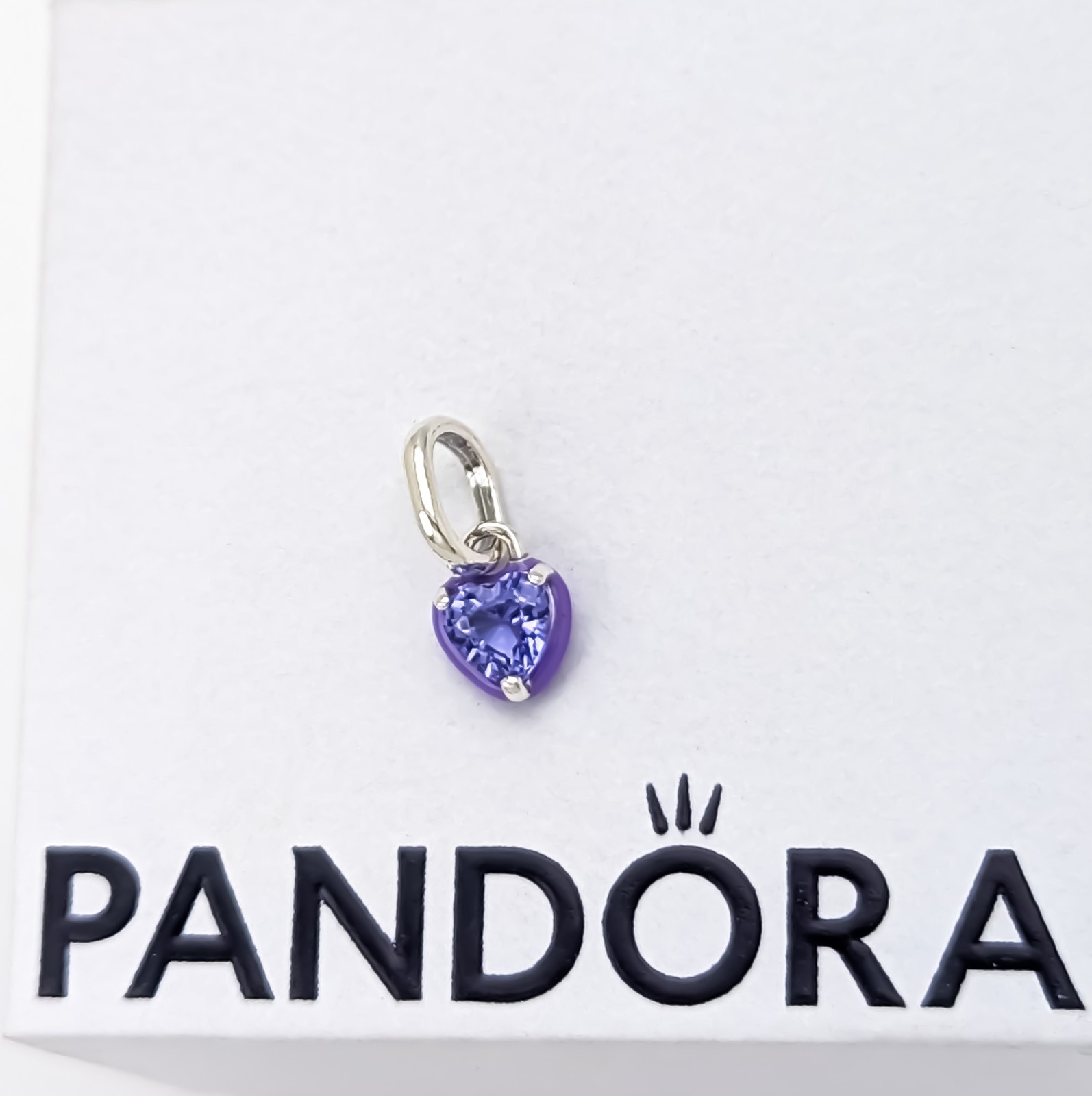 New 100% Authentic PANDORA ME Purple Chakra Heart Mini Dangle Charm 793042C04