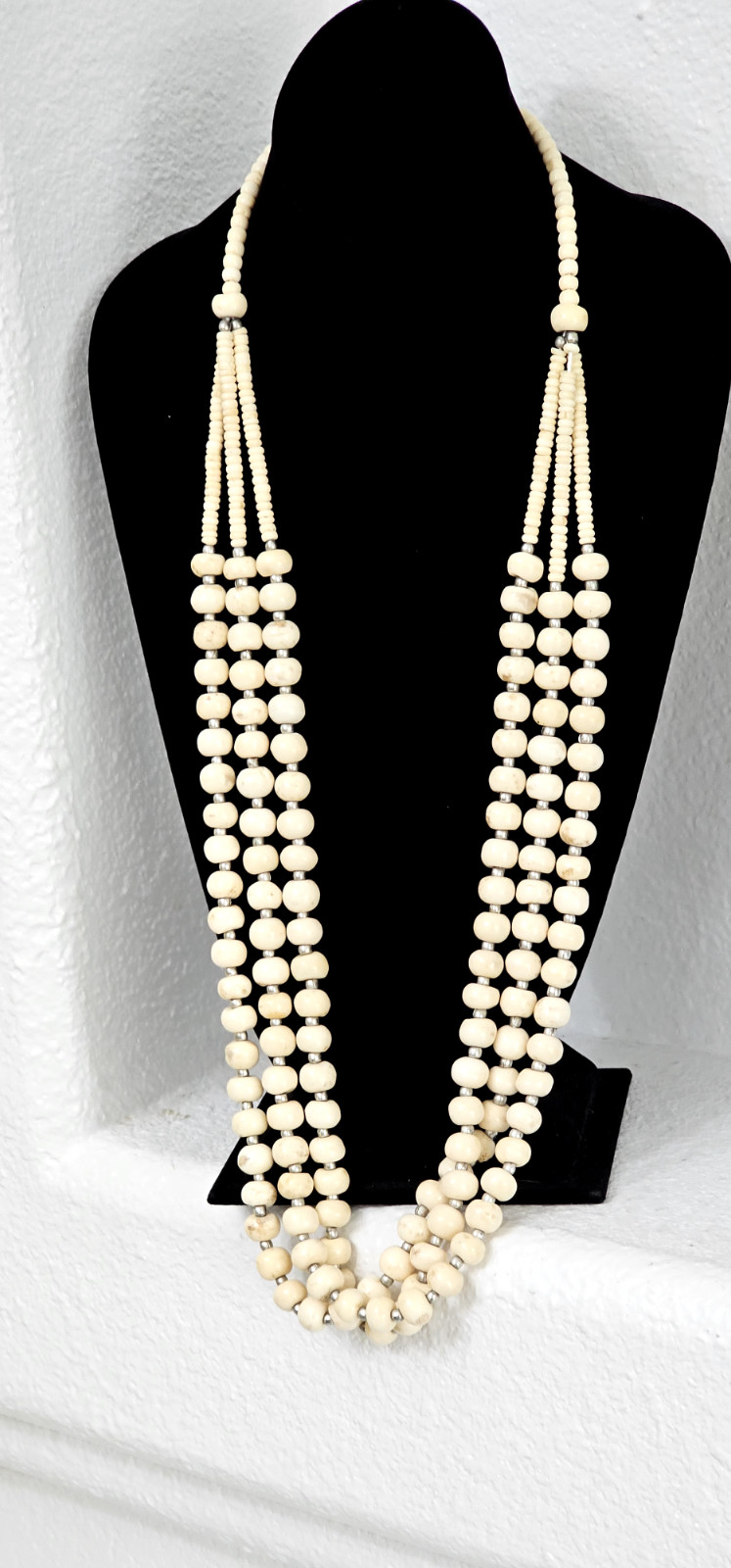 CHICOS Necklace and bracelet set 18” long ivory color stone or glass beads