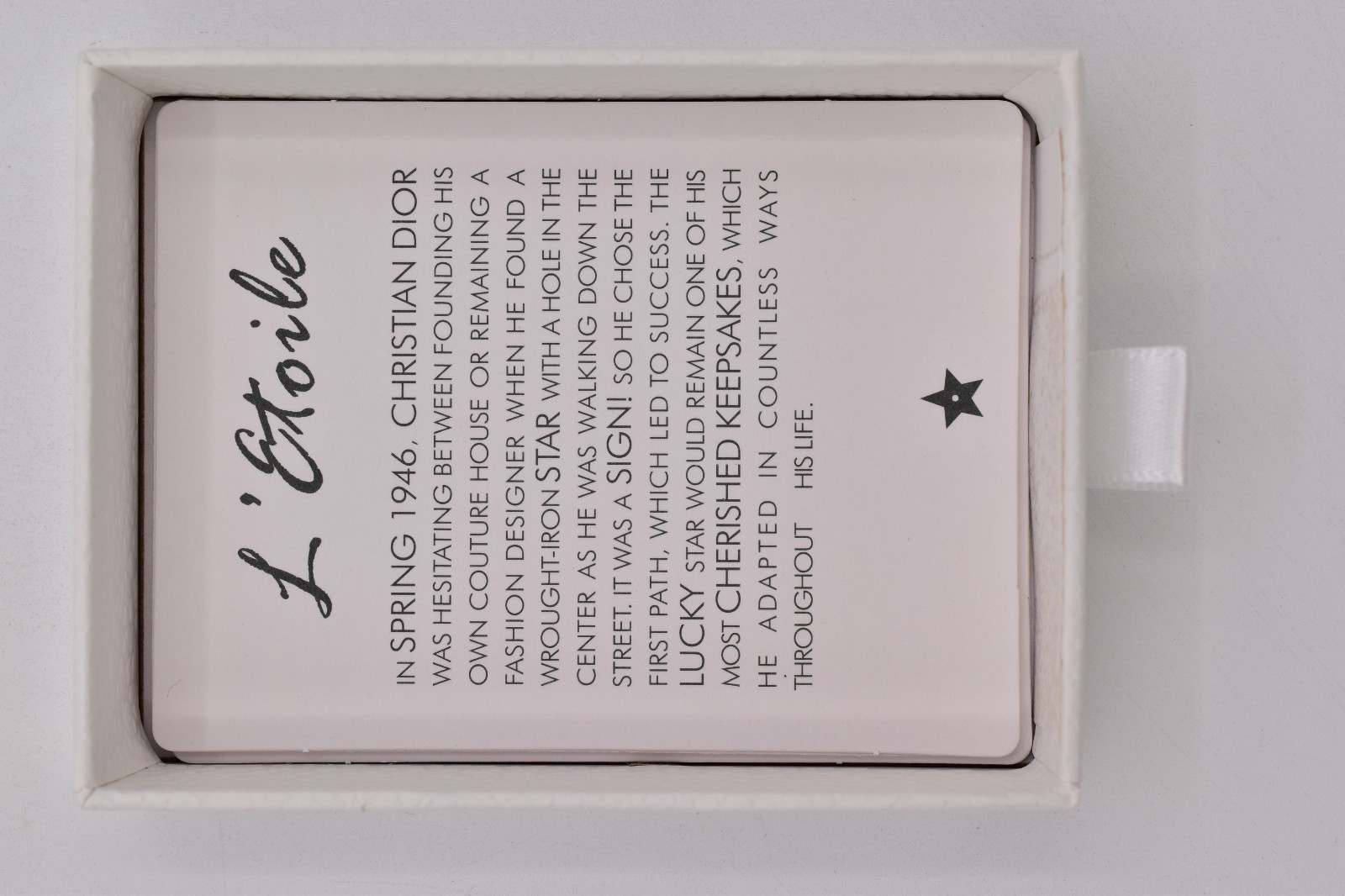 Christian Dior Beauty GWP Gold Star CD Logo Phone Charm Bracelet Limited New