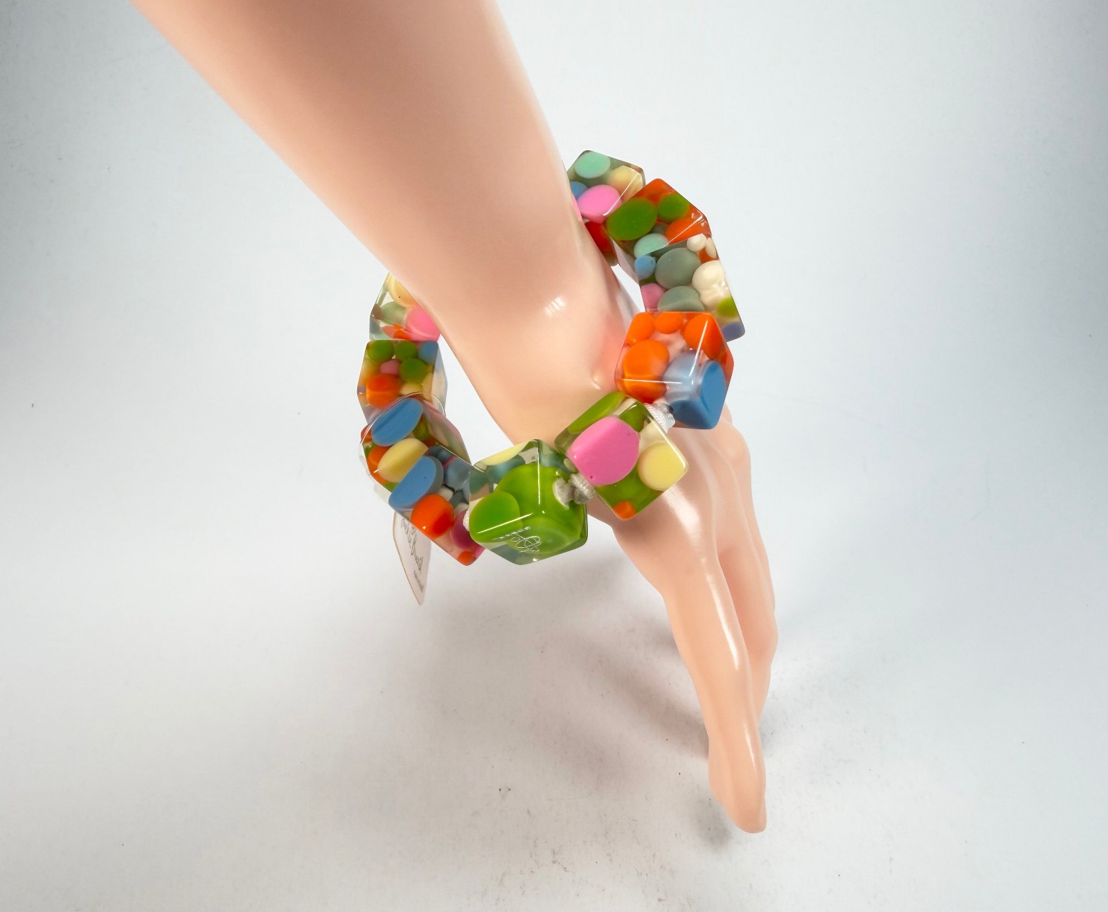 Jackie Brazil “Spots” Spotted Cubes On Elastic Resin Bracelet ( B1284 )