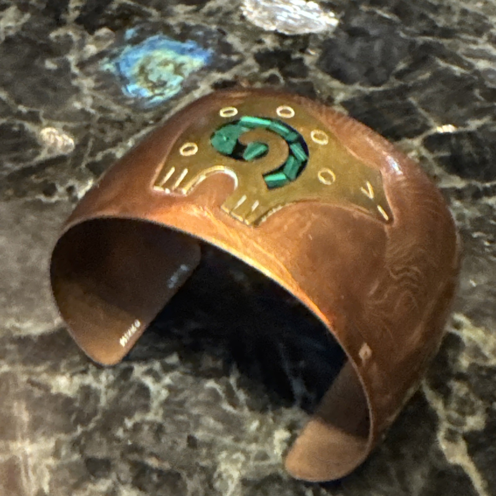 Vntg COPRE Mexico Copper Brass Abalone Inlay Bear Fetish Motif Cuff Bracelet 7″