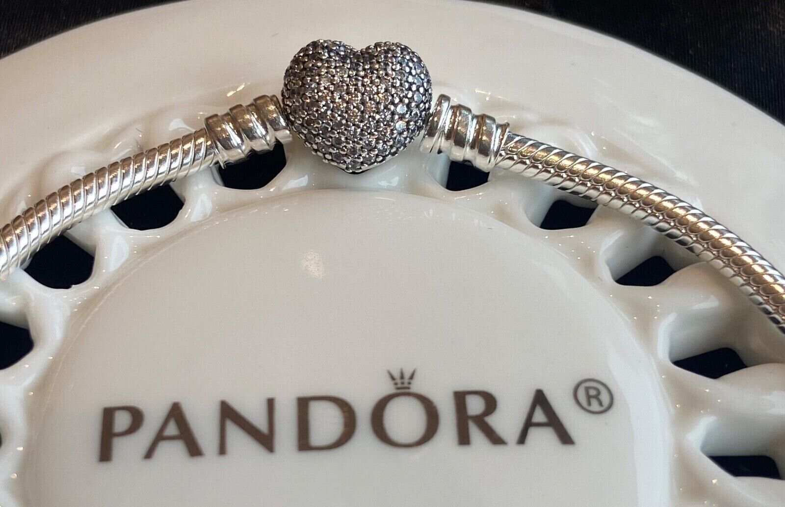 Authentic Pandora MOMENTS Pavé Heart Clasp Bracelet #590727CZ
