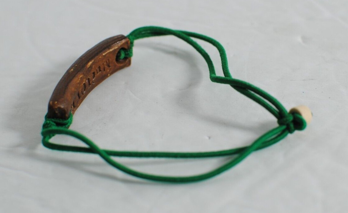 Mud Love Signed Loved Charm Bracelet Green Stretch Adjustable Valentine 5 in