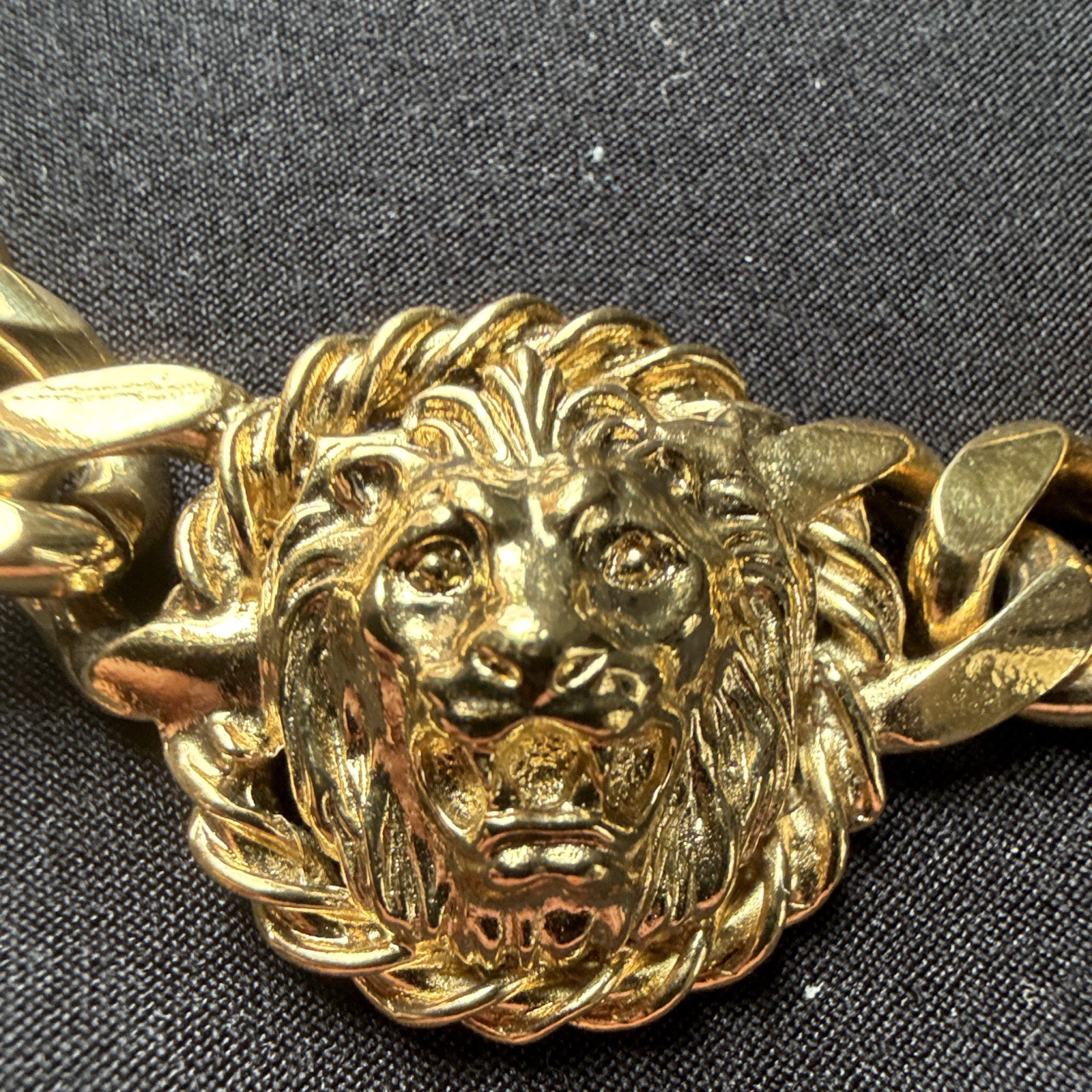 Vintage Anne Klein Gold Tone Lion Head Cuban Link 16” (41.5 cm) Choker Chain
