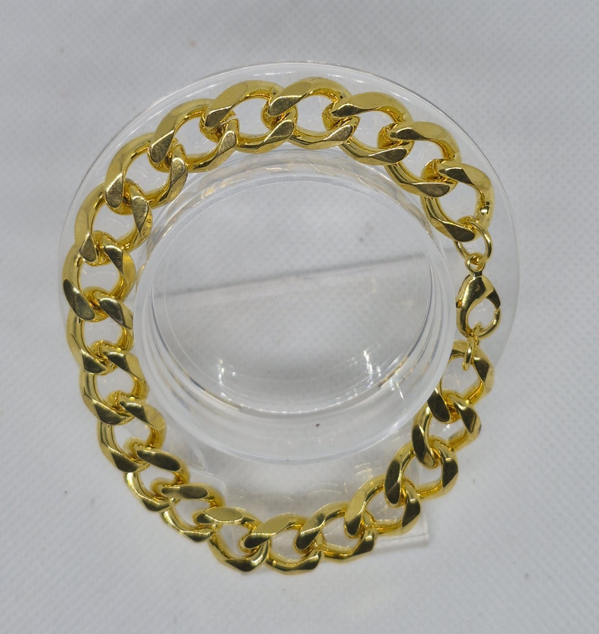Gold Tone Metal Curb Link Chain Bracelet, Round Links, No Main/Secondary Stone