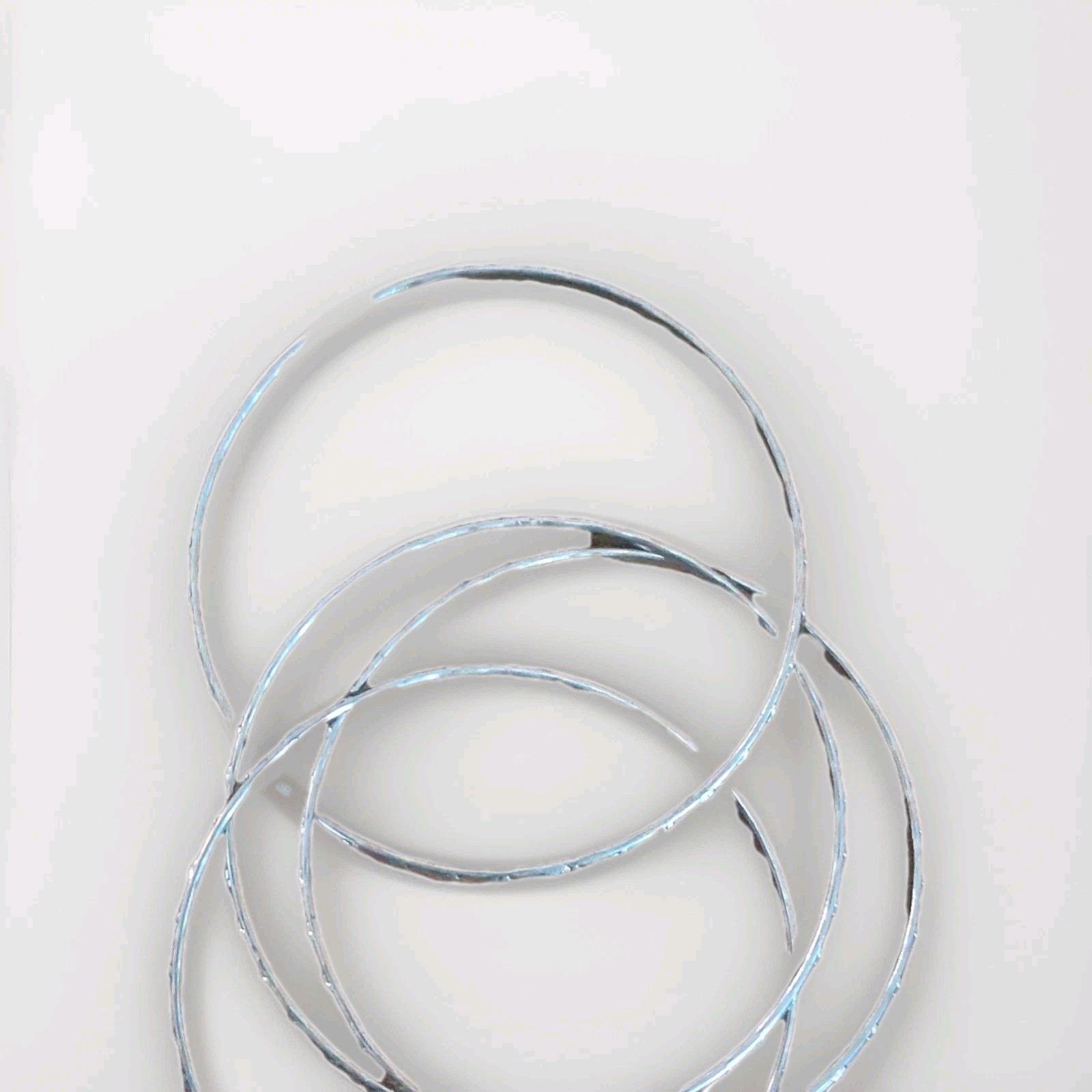 Connected 4 Silver Tone Metal Round Bangle Bracelets – No Stone Set