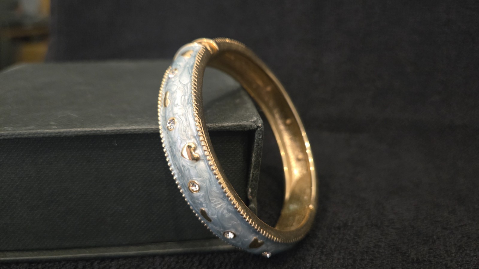 Baby blue gold tone retractable, good condition
