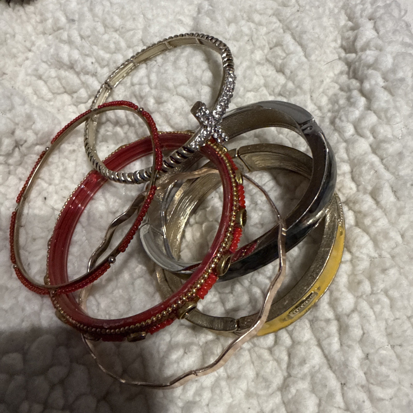 6 Bracelets