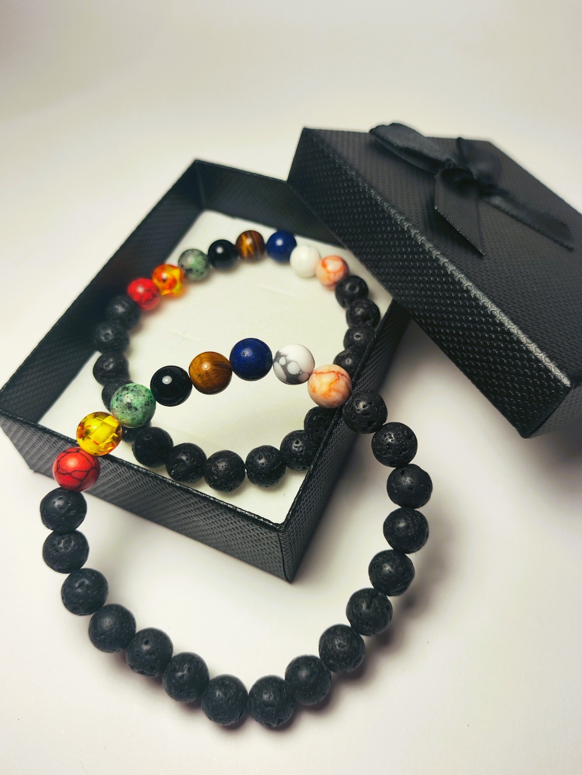 Pulseira Chakra de Pedra Vulcânica Natural | Pulseira de Meditação e Equilíbrio