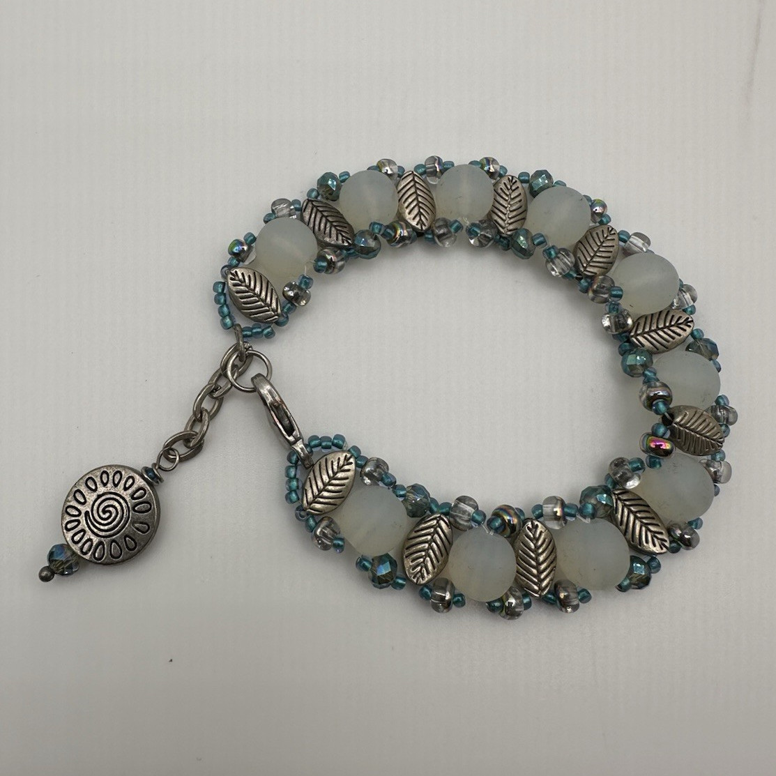 Blue White Glass Bead Charm Link Bracelet Silver Tone