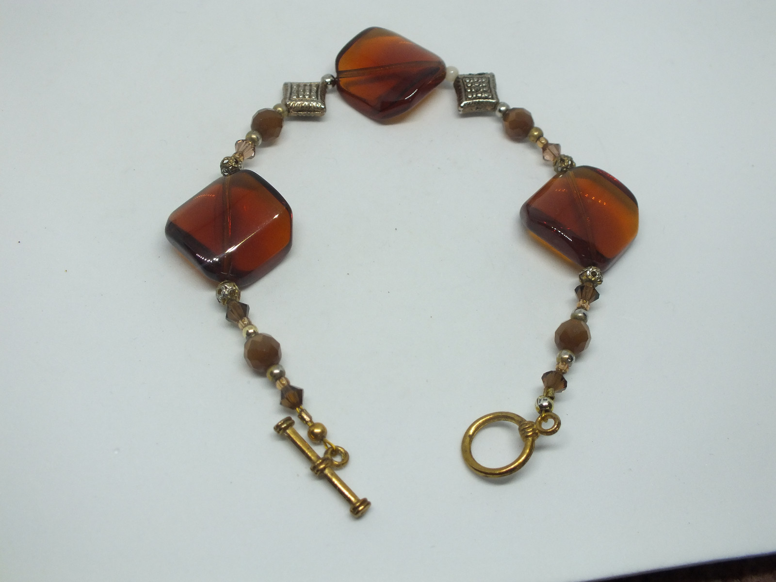 Beautiful Bracelet Toggle Clasp Gold Tone Amber Silver Tone Beads 8 1/4 x 3/4″